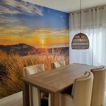 Сasa de vacaciones Happy House -Lovely Holiday Home Near The Beach *